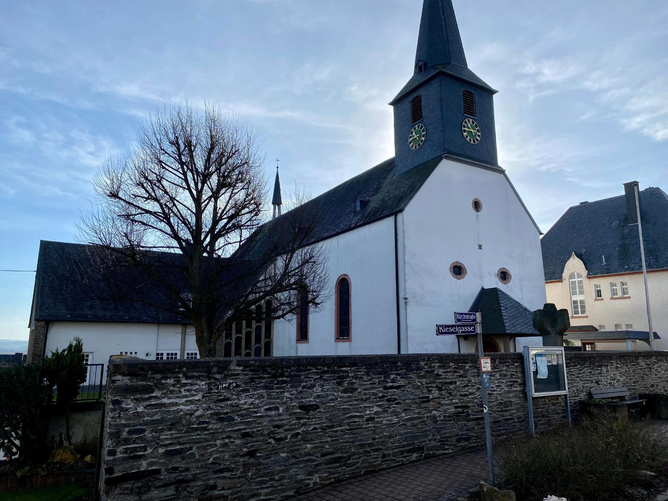 Aussenansicht Kirche